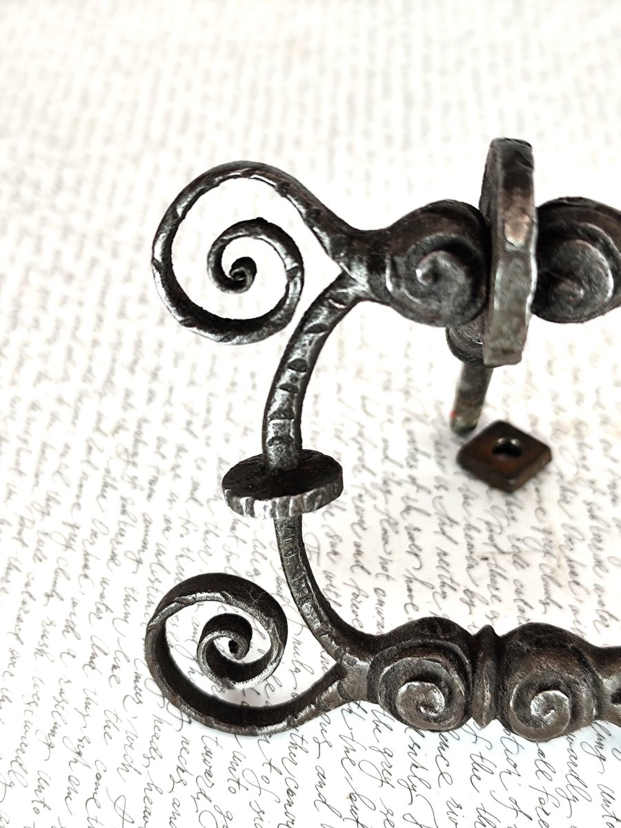 Finely Forged Iron Door Handle, Austria? 18th–19th Century-photo-1