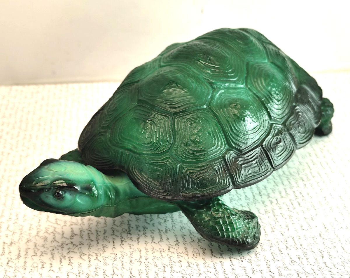 Tortue Art Déco en  Verre malachite de Bohème, Boîte couverte de Schlevogt