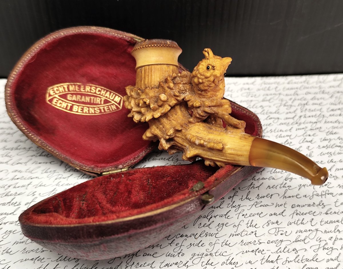 Petite Pipe au Grand Duc, écume et Ambre, en étui , travail Viennois XIXe-photo-3