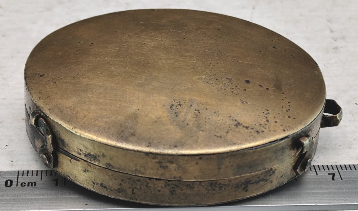 Discrete 18th-century Reliquary In A Brass Case-photo-3