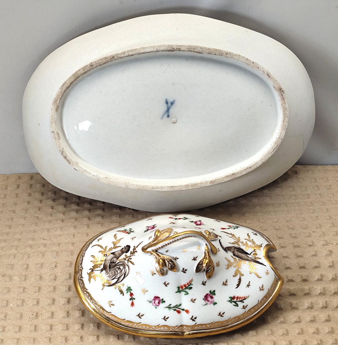 Vintage Marie Antoinette-era Sugar Bowl With Birds, Locré Porcelain, Circa 1775-photo-2
