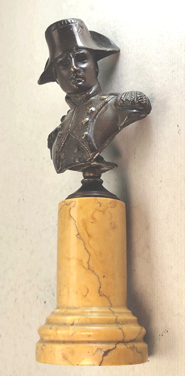 Beau buste bronze, Napoléon Ier, sur une colonne de marbre de Sienne, vers 1840