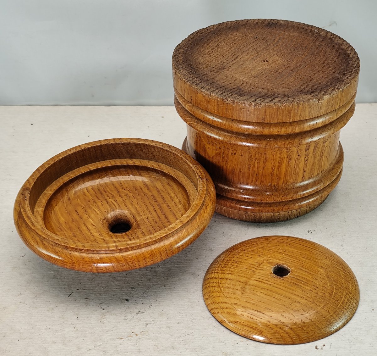 Beautifully Turned: Varnished Ash String Box, Circa 1900, Like New-photo-2