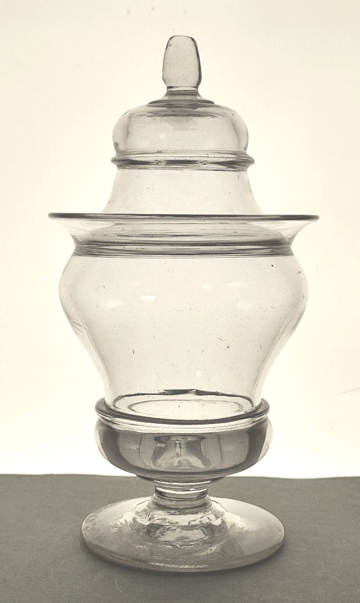 Lovely Hand-blown Glass Jar With Beautiful Curves,  Pharmacy, Early 19th Century