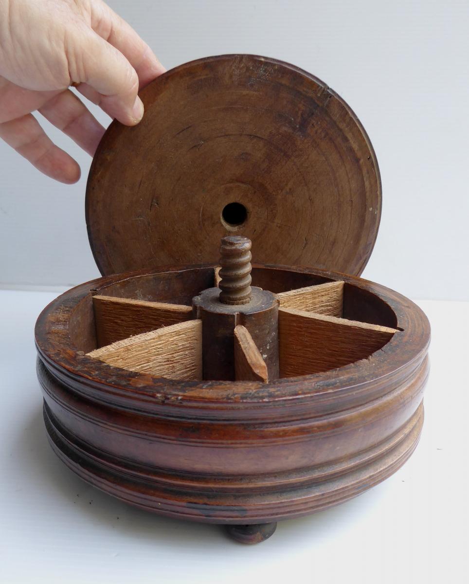 Spice Box, 18thc Turned  Wood, Primitive, Rhone Valley-photo-2