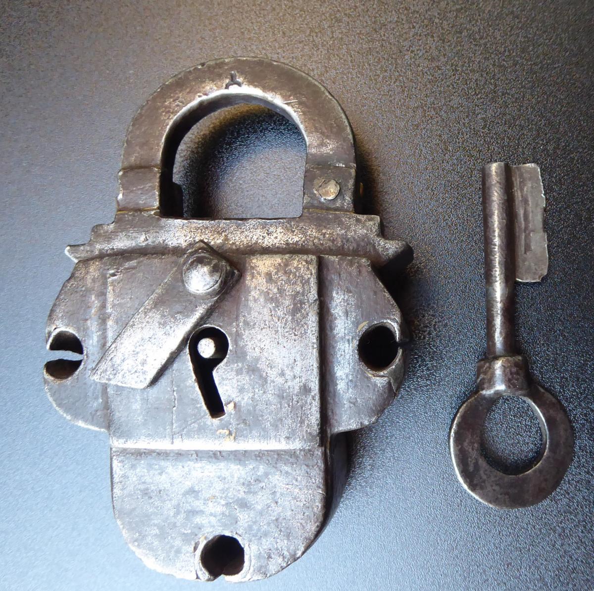 Chest Padlock, Nuremberg 17thc, One Key, Good Condition-photo-2