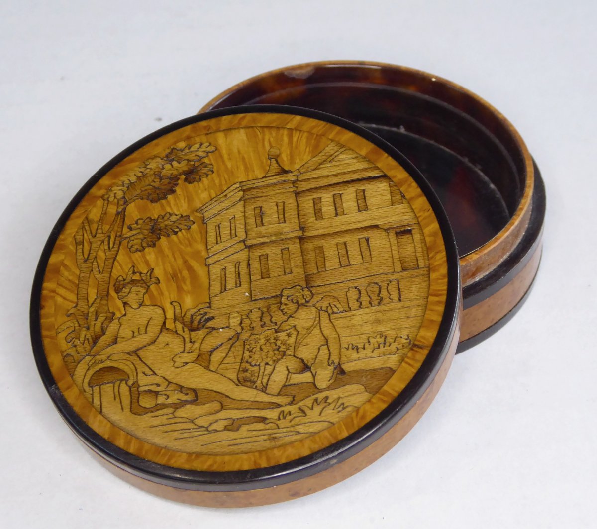 Micro-marquetry Lorraine, Round Snuff Bottle Two Faces, XVIIIth Century-photo-3