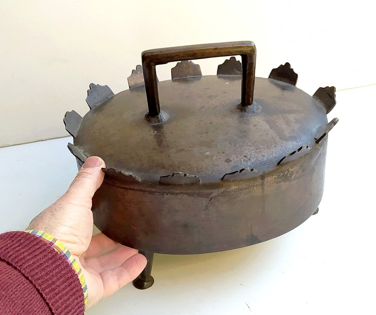 Bronze Rare Stewpot, Switzerland Or Jura, 18th C., Good Condition-photo-2