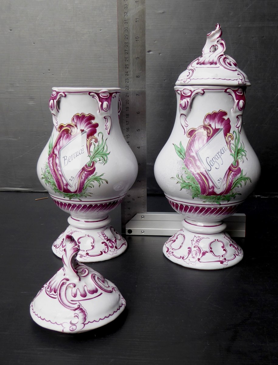 Niderviller, Louis XV Style, Pair Of Covered Apothecary Jars, Good Condition-photo-3