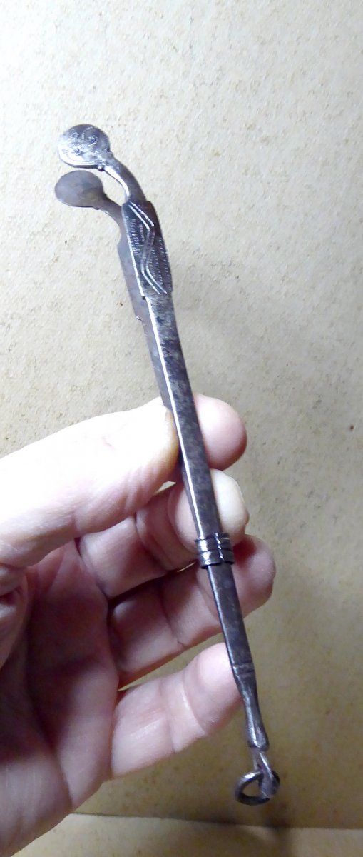Textile Clip, Engraved Steel, 18th Century, Shawl Clip, Handkerchief Holder.