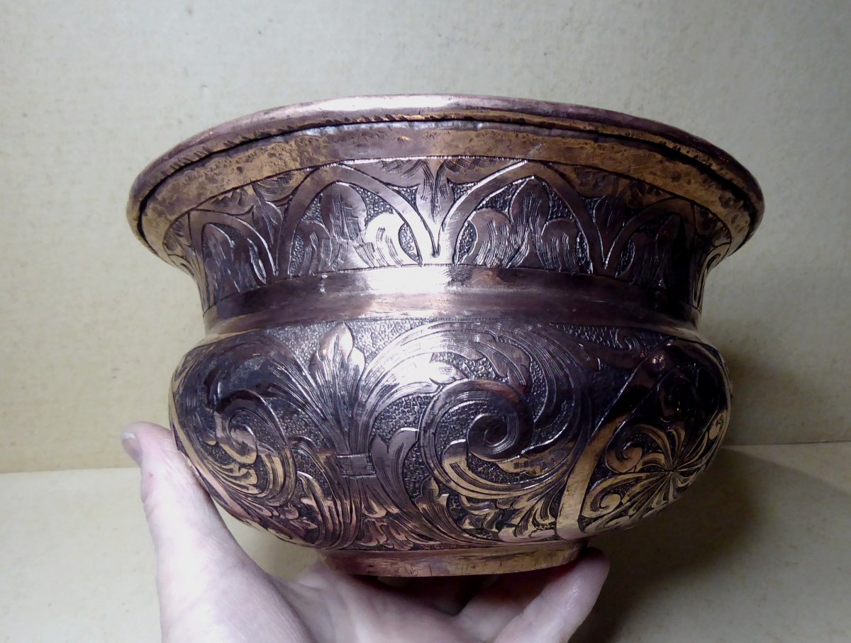18th Century Engraved-chiseled Copper Basin, High Quality