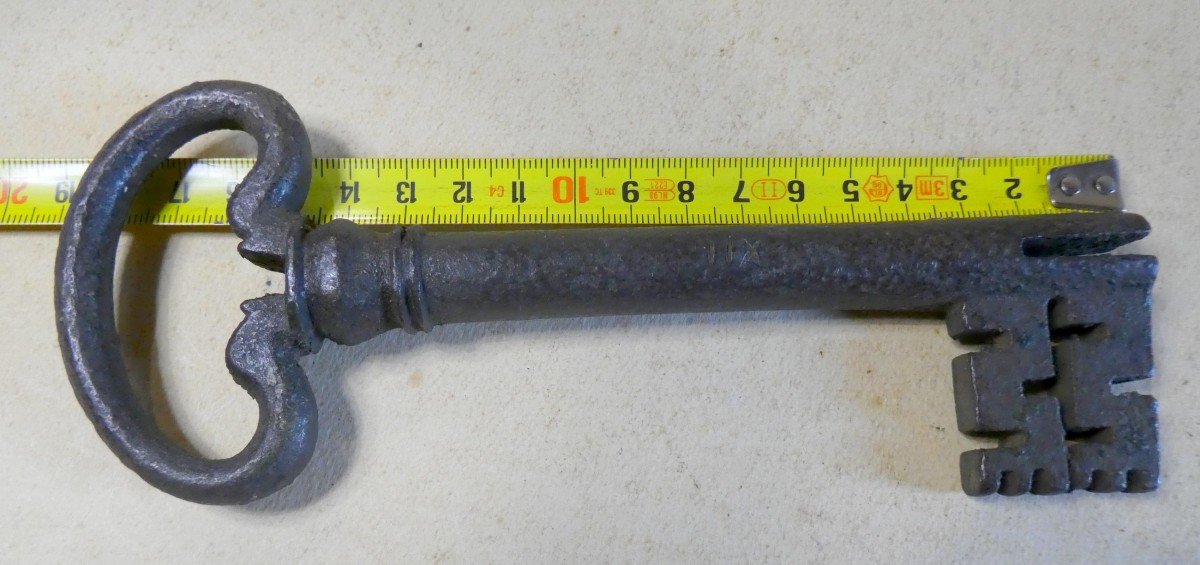 Powerful French Key Circa 16th Century, Rare Model, Emergency Key.-photo-4