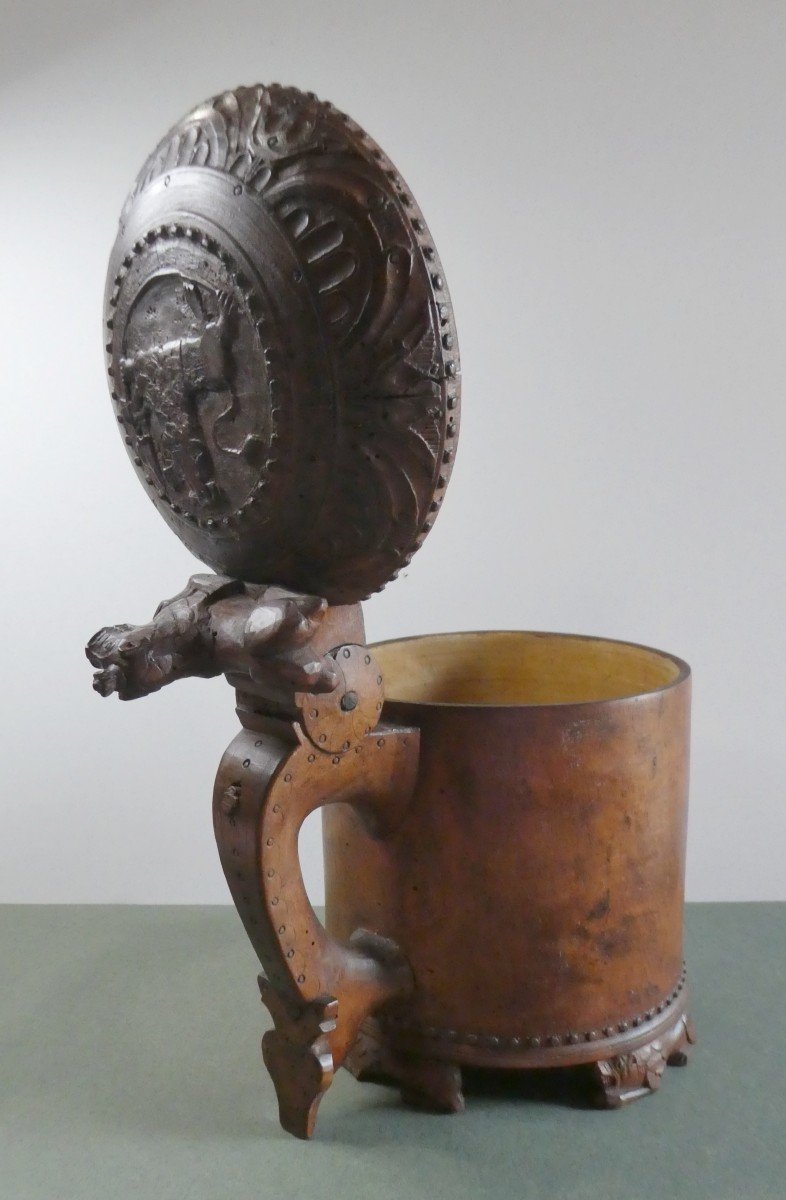Large Norwegian Tankard, 18th Century,  Lions Carved, Turned Birch-photo-4