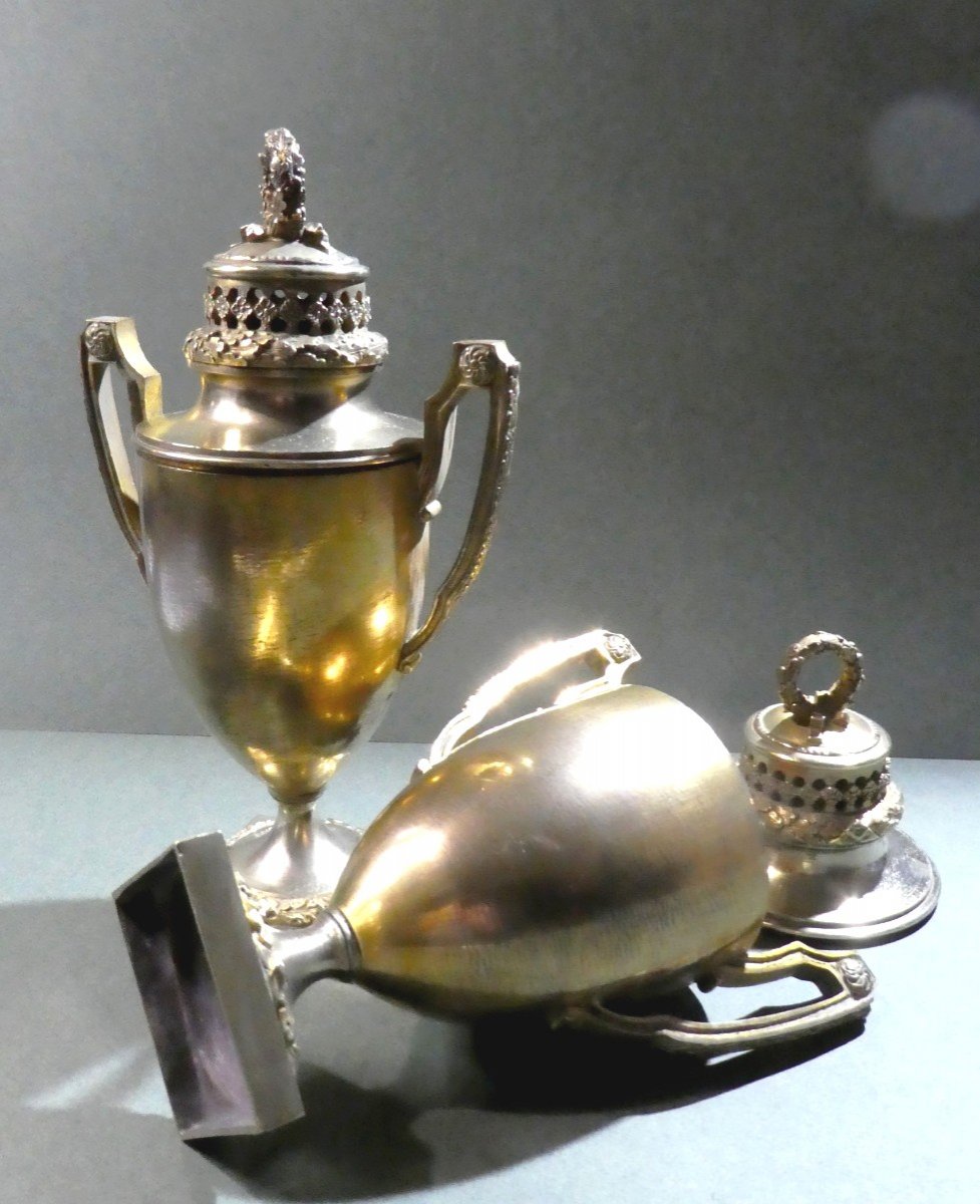 Pair Of Directoire Style Pot-pourri, Gilt Bronze, 19th Century