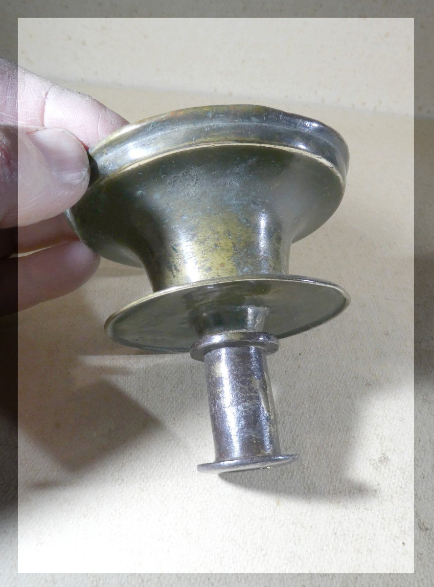 Nice Little 16th Century Bell Candlestick, From The South-photo-2