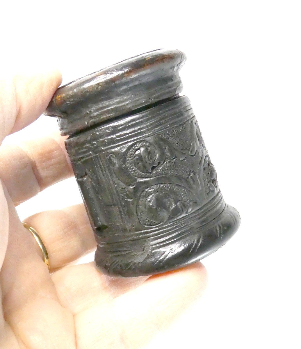 Museum: Medieval Pyxis In Incised Boiled Leather, Gothic, Good Condition-photo-1