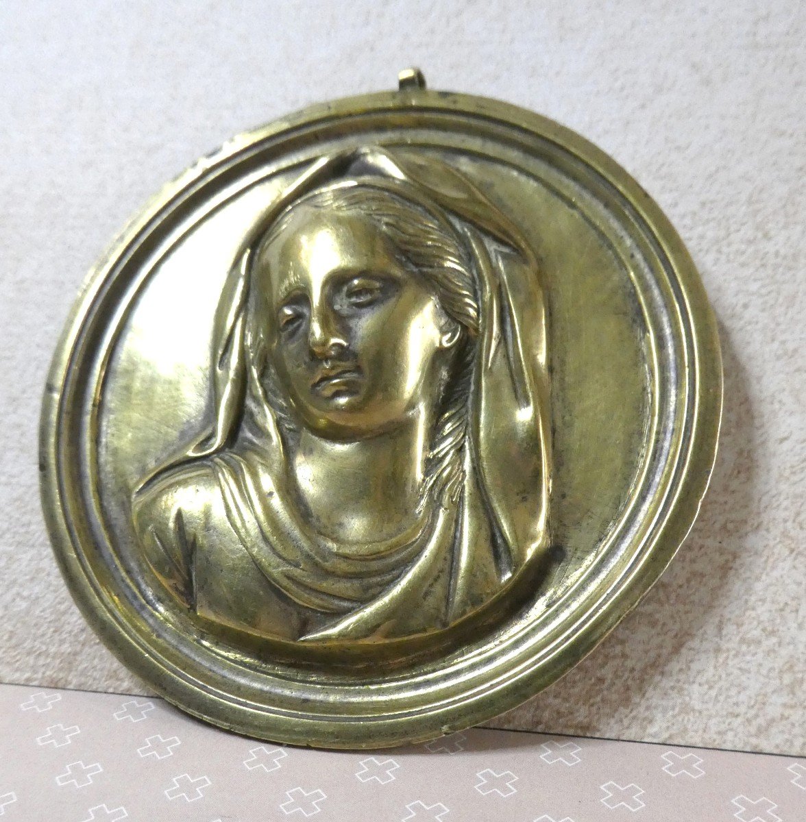 Plaquette Haut Relief Bronze, époque Louis XIV, Le Visage De La  Vierge