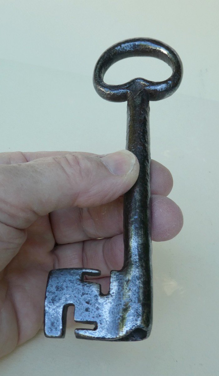 16th Century Forged-bent Key, Rare Technique