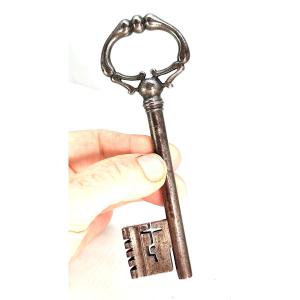 Beautiful French Large Regence-louis XV Key With Ornate Ring, 14.5cm