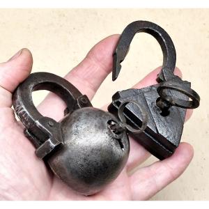Two Beautiful Nuremberg Padlocks, 16th-17th Century, To Be Revised
