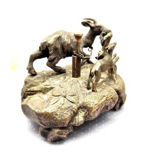 Bell: Clochette d’appel bronze animalier, 19e siècle, Chèvre et chevreau