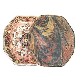 Beau Reliquaire époque Louis XIV en boîte papier marbré , Travail monastique.
