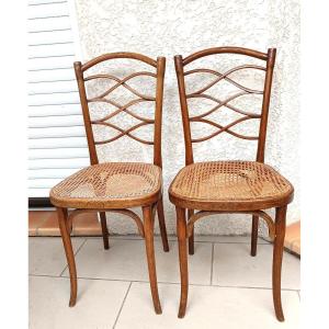 Paire de chaises Thonet Wien anciennes, bois courbé, découverte d’un joli modèle