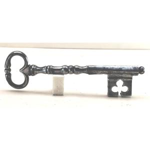 Late 18th-century Chest Key With Fine Turned Detailing; Shows Signs Of Wear.