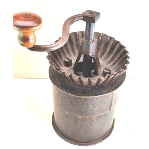 Imposing Wrought-iron Coffee Grinder, 18th–19th Century
