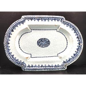 Beautiful Ceremonial Dish , Provincial Earthenware (nîmes?), Louis XIV Period