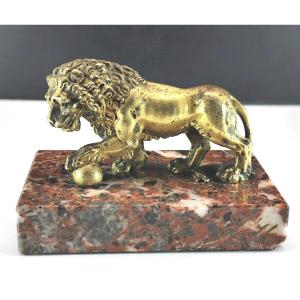 Mercury-gilded Bronze Lion On A Marble Pedestal, 19th Century