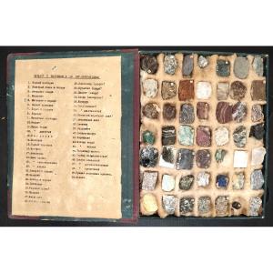 Russie, collection minéralogique en coffret, première moitié du XXe siècle.