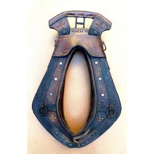 Beau grand Collier de cheval de trait, France, vers 1910-1930, provenance viticole