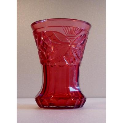 Gobelet Corolle De Bohème, Verre Taillé Couleur Groseille, 1860 