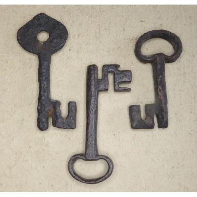 Three  Medieval Small Keys , 15th Century, Keys For Gothic Boxes