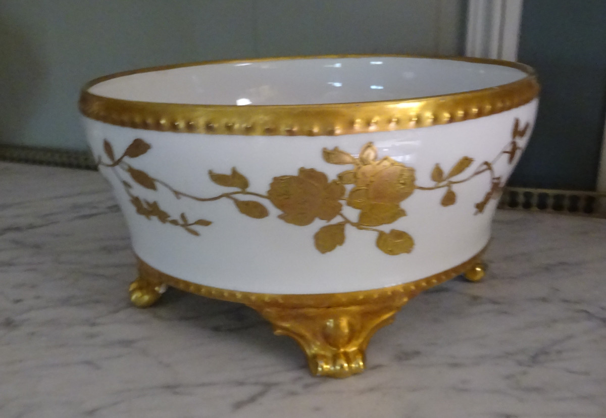 Late 19th Century Planter Or Centerpiece In Decorated Porcelain