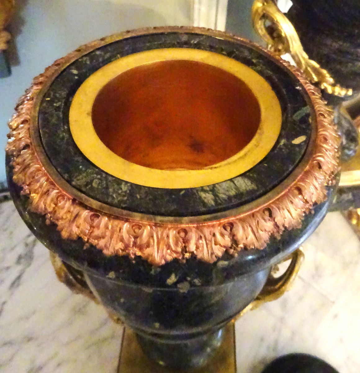 Paire de cassolettes de marbre et bronze d'époque XIXème-photo-4