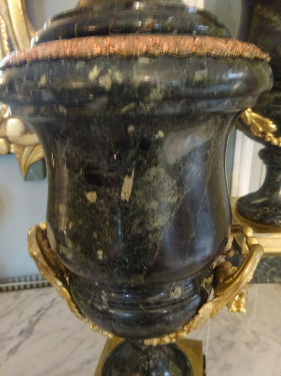 Paire de cassolettes de marbre et bronze d'époque XIXème-photo-3