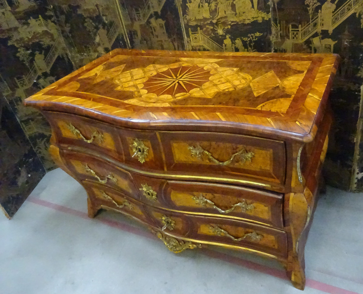 Importante commode tombeau d'époque Régence en marqueterie-photo-5