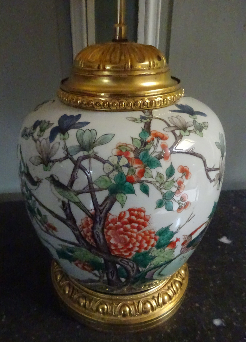 Vase Chine genre famille verte monté en lampe