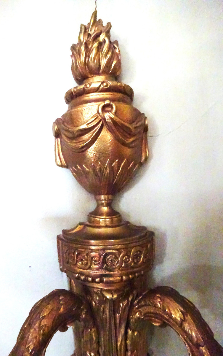 Paire de grandes appliques en bronze ciselé et doré de style Louis XVI-photo-4