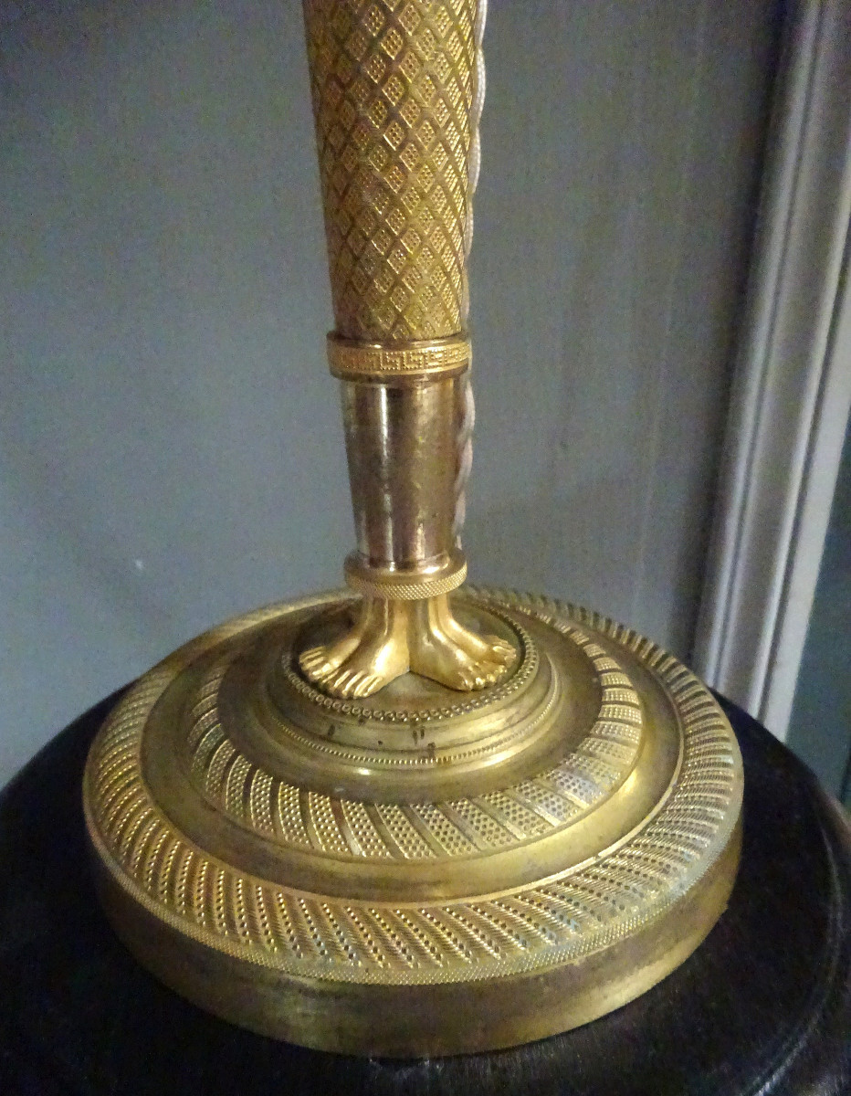 Bougeoir d'époque Empire monté en lampe en bronze doré modèle de Claude Galle-photo-4