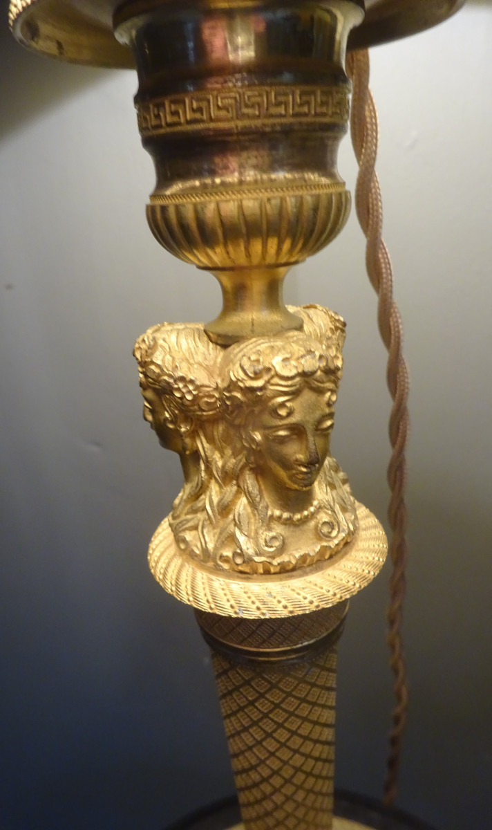 Bougeoir d'époque Empire monté en lampe en bronze doré modèle de Claude Galle-photo-2