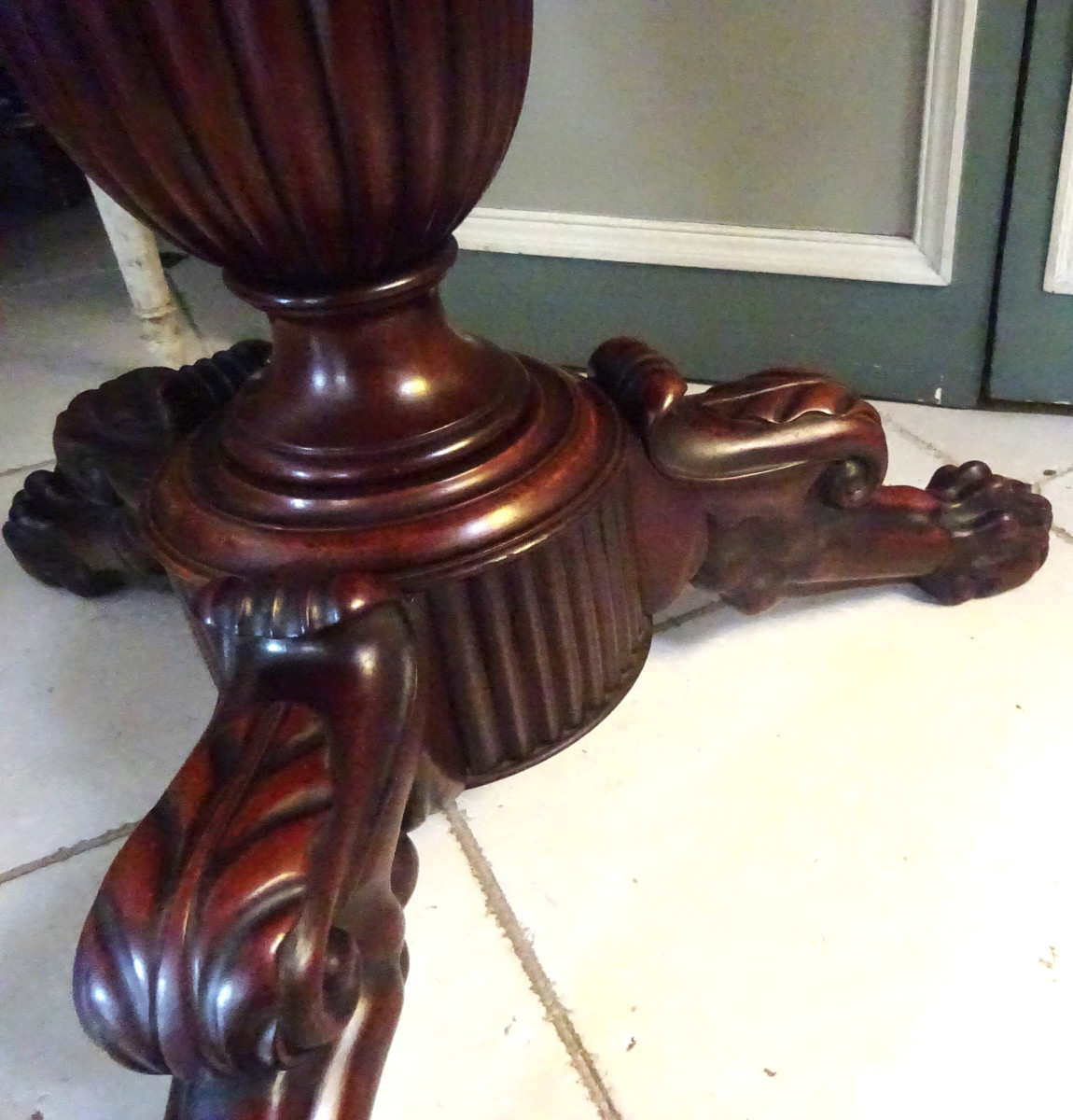 Guéridon d'époque Empire en acajou pieds griffe dessus marbre-photo-3