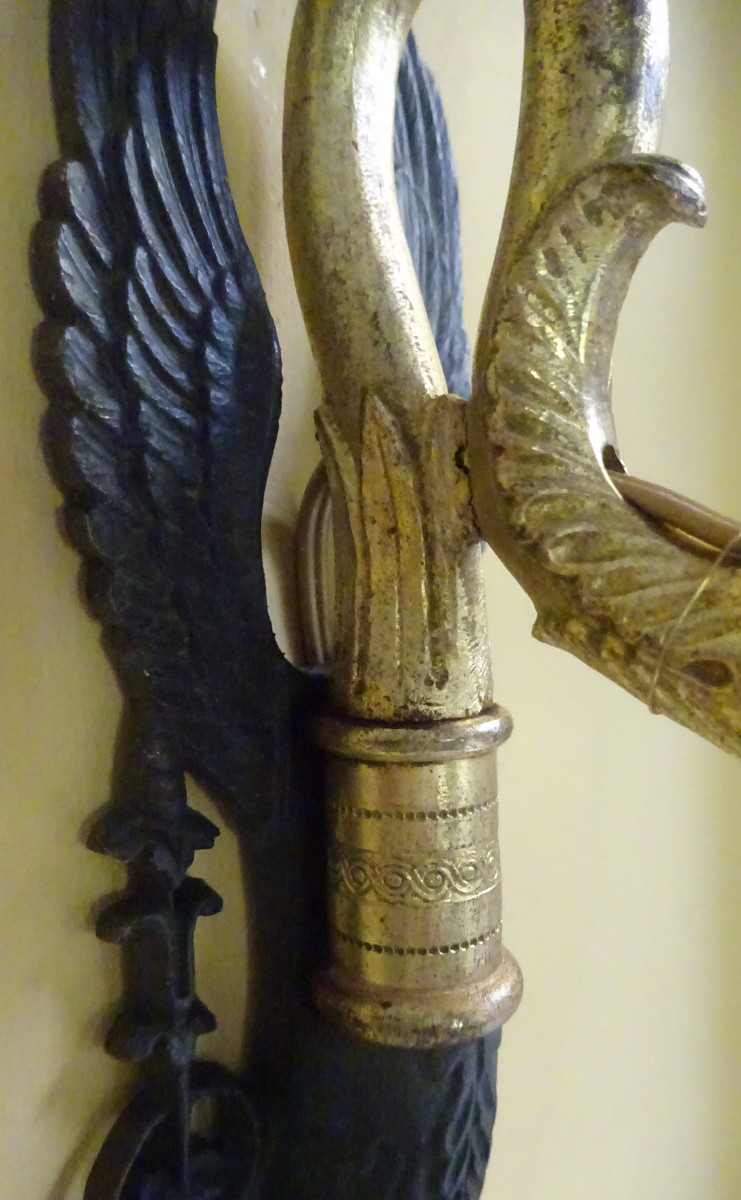 Suite de quatre appliques de style Empire en bronze deux patine début XXème-photo-4