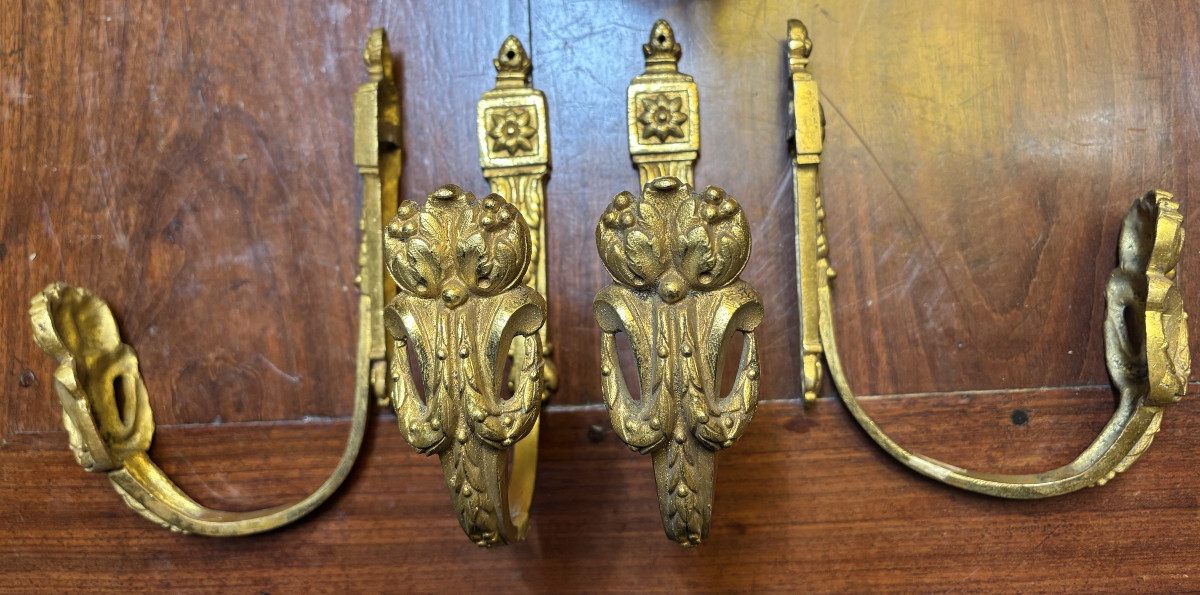 Suite Of Four Late 19th Century Gilt Bronze Embrasure Holders-photo-2