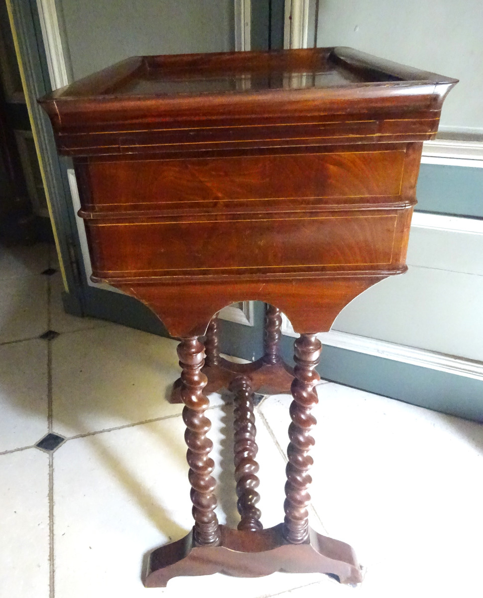 Small Louis Philippe Period Mahogany Work Table-photo-4