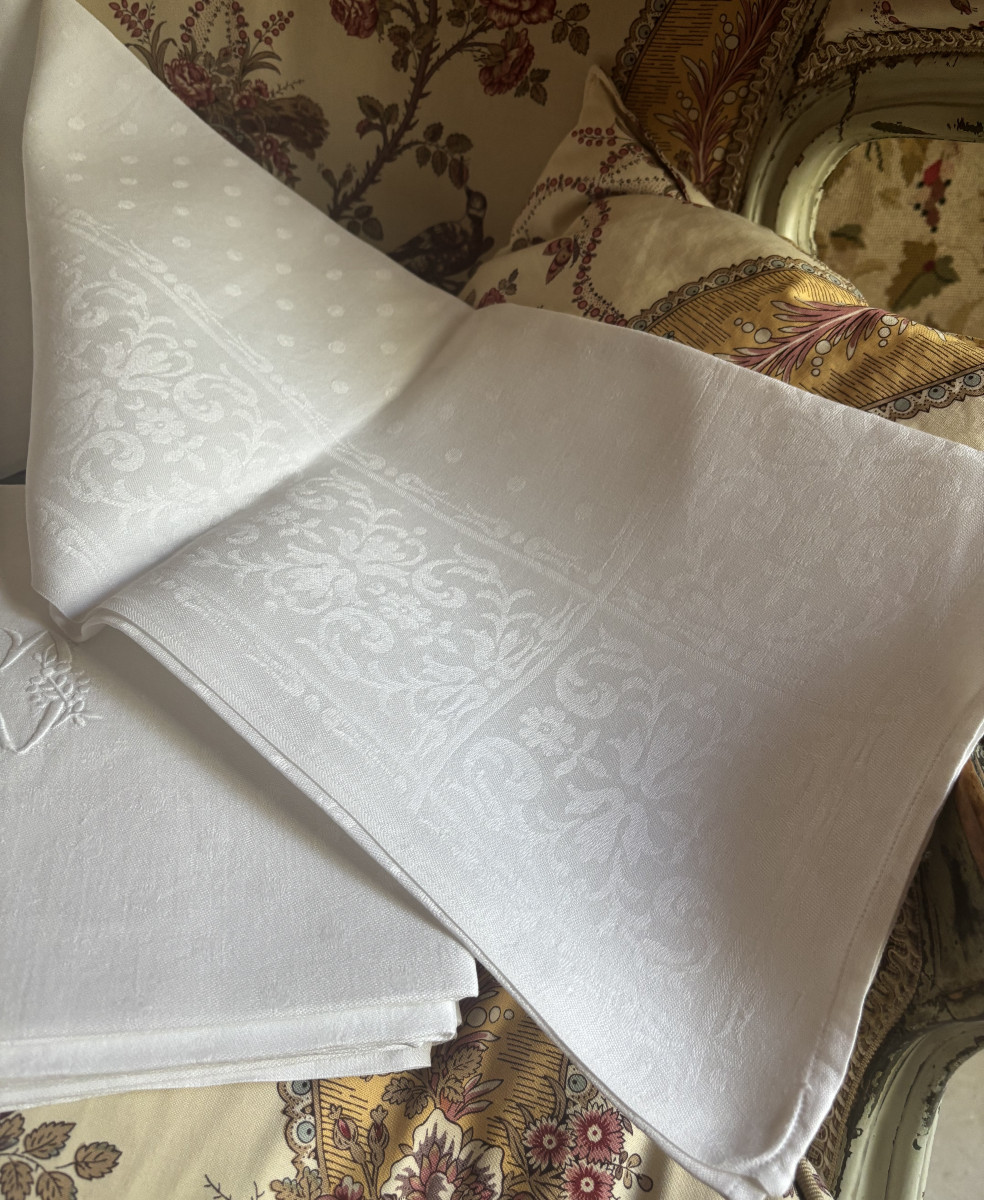 Suite Of 8 Very Large Late 19th Century Damask Napkins-photo-2