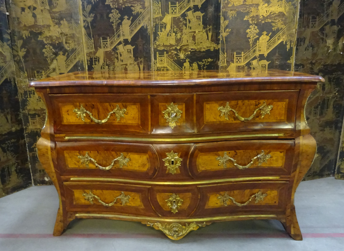 Commode tombeau d'époque Régence en marqueterie-photo-2