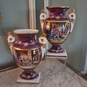 Paire De Vases De Style Restauration En Porcelaine Décorée